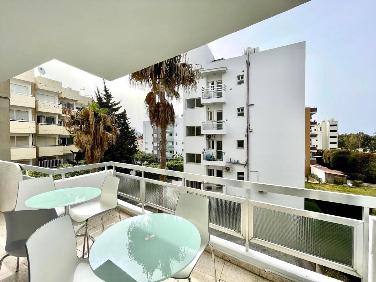 100 M To The Beach Sea La Vie 3 Bedroom Apartment Limassol Exterior foto